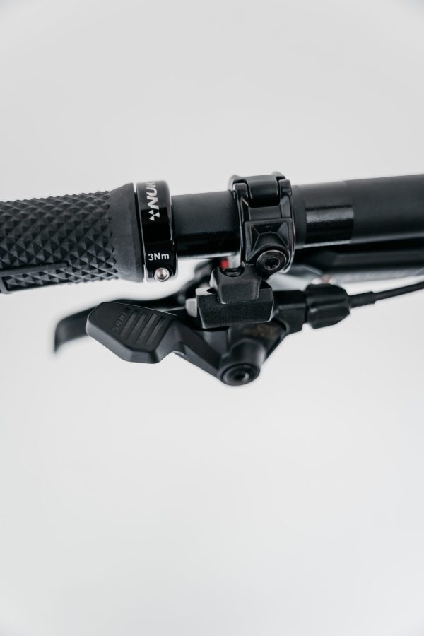 Nukeproof Giga Carbon Pro